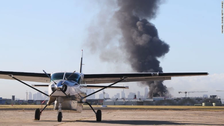 Máy bay rơi trúng trung tâm mua sắm Úc ảnh 3