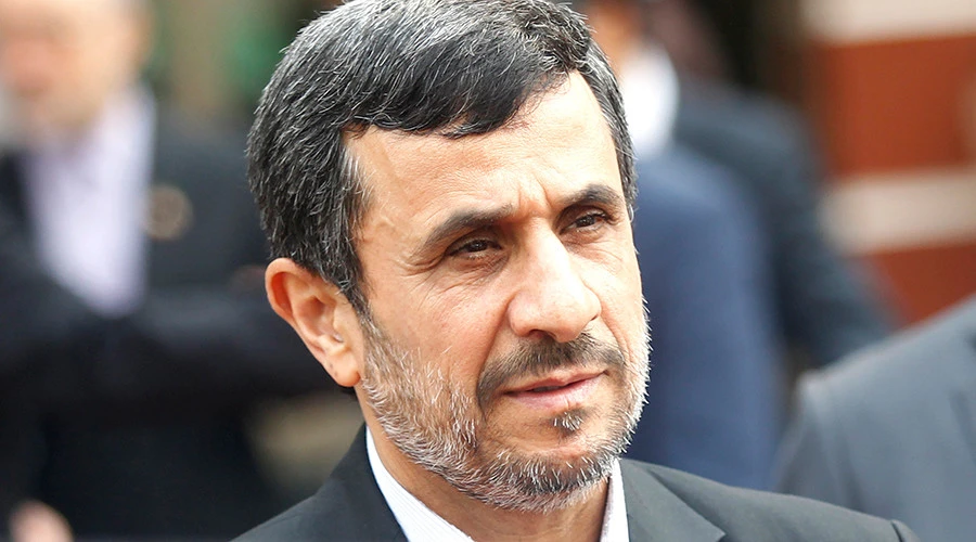 Cựu Tổng thống Iran Mahmoud Ahmadinejad vừa có bức thư gửi đến Tổng thống Mỹ Donald Trump. Ảnh: REUTERS