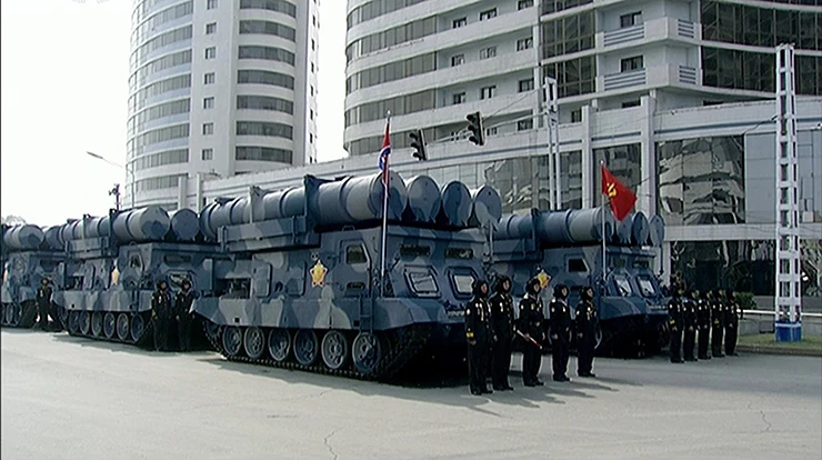 Xe quân sự Triều Tiên tại lễ diễu binh. Ảnh: YONHAP