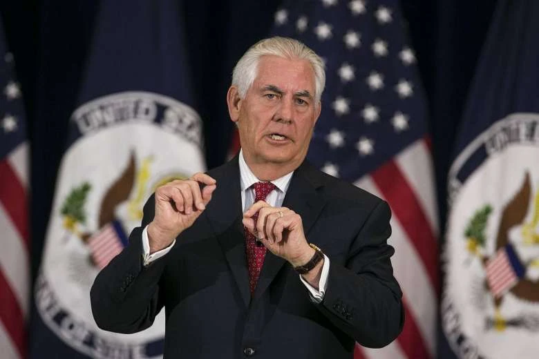 Ngoại trưởng Mỹ Rex Tillerson phát biểu trước nhân viên Bộ Ngoại giao ngày 3-5. Ảnh: NEW YORK TIMES