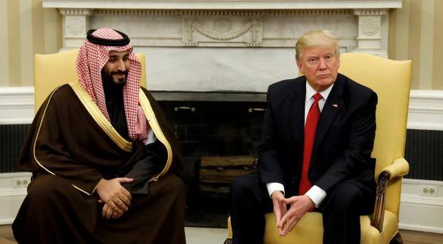 Tổng thống Mỹ Trump (phải) tiếp Bộ trưởng Quốc phòng Saudi Arabia Mohammed bin Salman tại Nhà Trắng ngày 14-3. Ảnh: REUTERS
