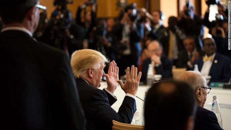 Tổng thống Trump tại giữa hội nghị G7 ở Ý ngày 27-5. Ảnh: CNN