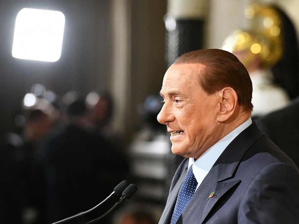 Ông Berlusconi được biết đến là người nhiều màu sắc, mạnh bạo trong phát ngôn. Ảnh: GETTY IMAGES
