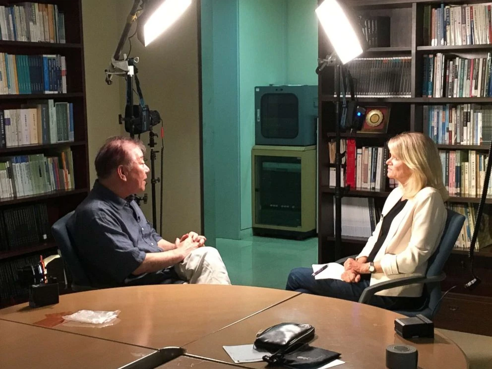 Cố vấn tổng thống Hàn Quốc kiêm Đại sứ đặc mệnh Moon Chung-in trả lời phỏng vấn ABC. Ảnh: ABC