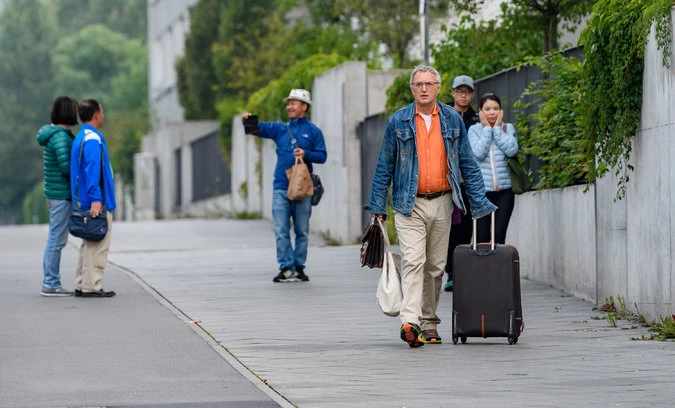 Người dân Frankfurt (Đức) sơ tán chờ bom được tháo dỡ. Ảnh: GETTY IMAGES 