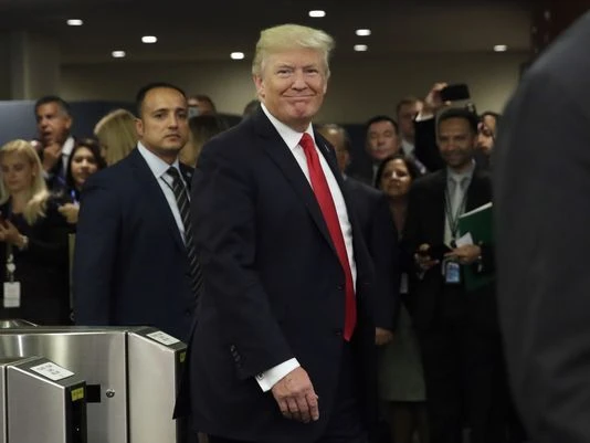 Tổng thống Mỹ Trump đến trụ sở LHQ ở New York (Mỹ) ngày 18-9. Ảnh: AP