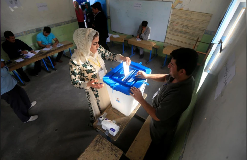 Bỏ phiếu trưng cầu dân ý ở Halabja (Iraq) ngày 25-9. Ảnh: REUTERS