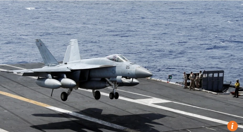 Máy bay cất cánh từ siêu tàu sân bay Ronald Reagan của Mỹ. Ảnh: SCMP