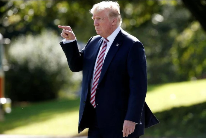 Tổng thống Mỹ Trump khuyên Ngoại trưởng Tillerson đừng phí thời gian tìm kiếm đối thoại với Triều Tiên. Ảnh: REUTERS