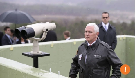 Phó Tổng thống Mỹ Pence cũng từng đến làng Bàn Môn Điếm. Ảnh: SCMP