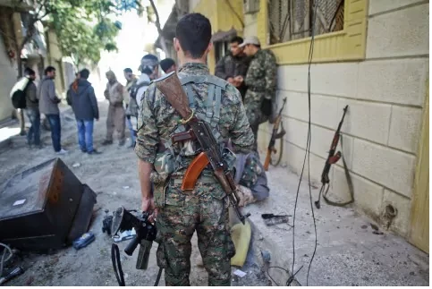 Các tay súng người Kurd ở tỉnh Kobane (Syria). Ảnh: AFP