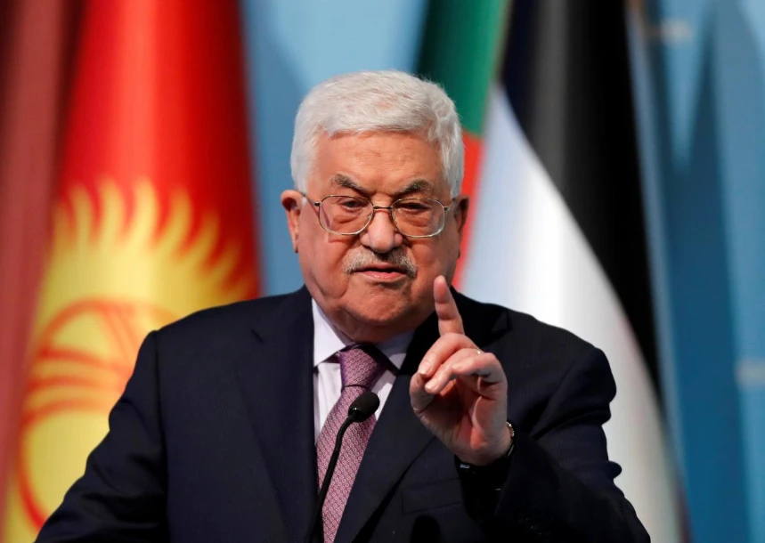 Tổng thống Palestine Abbas tại cuộc họp báo sau hội nghị bất thường của Tổ chức Hợp Tác Hồi giáo (OIC) ở Istanbul (Thổ Nhĩ Kỳ) ngày 13-12. Ảnh: REUTERS