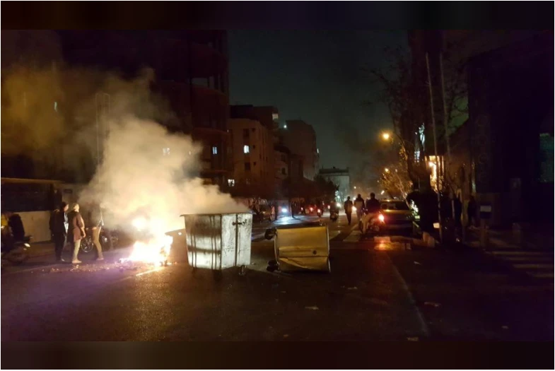 Đã có 12 người chết trong biểu tình ở Iran. Ảnh: REUTERS