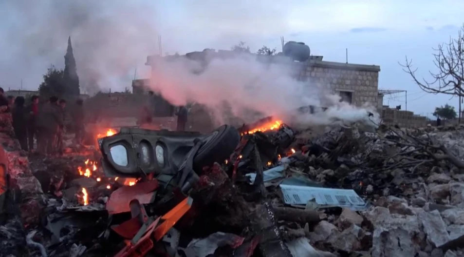 Hiện trường máy bay Su-25 của Nga bị bắn rơi gần tỉnh Idlib (Syria) ngày 3-2. Ảnh: REUTERS