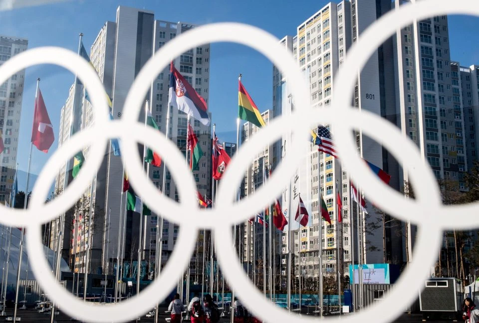 Biểu tượng Olympic ở làng Thế vận hội ở Pyeongchang, tỉnh Gangwon (Hàn Quốc). Ảnh: GETTY IMAGES