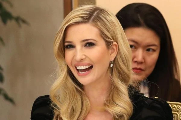 Cô Ivanka Trump cười tươi trong bữa tiệc tối tại Nhà Xanh ngày 23-2. Ảnh: YONHAP