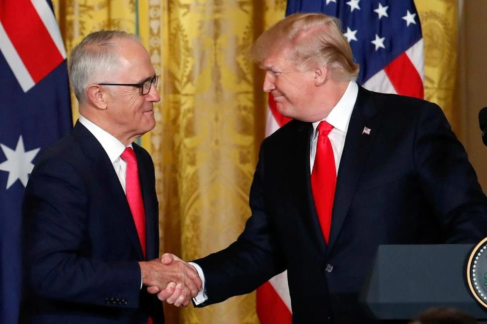 Tổng thống Mỹ Donald Trump (phải) họp báo chung với Thủ tướng Úc Malcom Turnbull tại Nhà Trắng ngày 23-2. Ảnh: AP