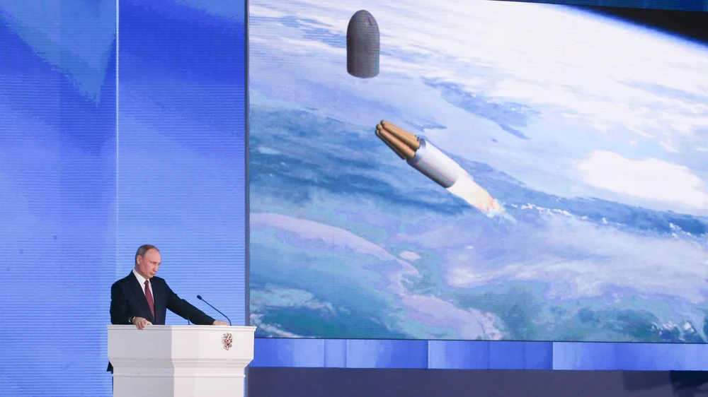 Tổng thống Nga Vladimir Putin phát biểu thông điệp liên bang ngày 1-3. Ảnh: TASS