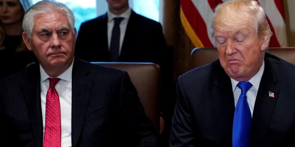 Ông Tillerson và ông Trump. Ảnh: REUTERS