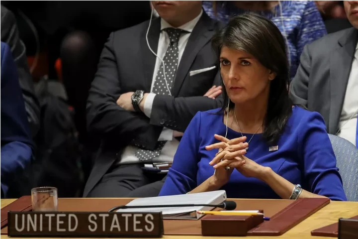 Đại sứ Mỹ tại LHQ Nikki Haley công khai kế hoạch trừng phạt Nga dựa vào thông tin từ Nhà Trắng. Ảnh: GETTY IMAGES