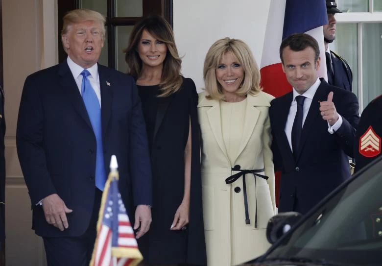 Vợ chồng Tổng thống Mỹ Donald Trump và vợ chồng Tổng thống Pháp Emmanuel Macron tại Nhà Trắng ngày 23-4. Ảnh: REUTERS