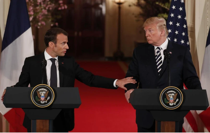 Tổng thống Mỹ Donald Trump (phải) và Tổng thống Pháp Emmanuel Macron họp báo tại Nhà Trắng sau cuộc gặp song phương ngày 24-4. Ảnh: REUTERS