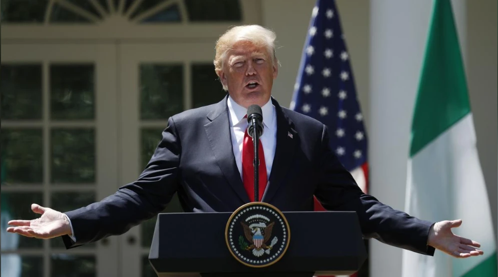 Tổng thống Mỹ Donald Trump nhiều khả năng sẽ rút Mỹ khỏi thỏa thuận hạt nhân Iran vào ngày 12-5 tới. Ảnh: REUTERS