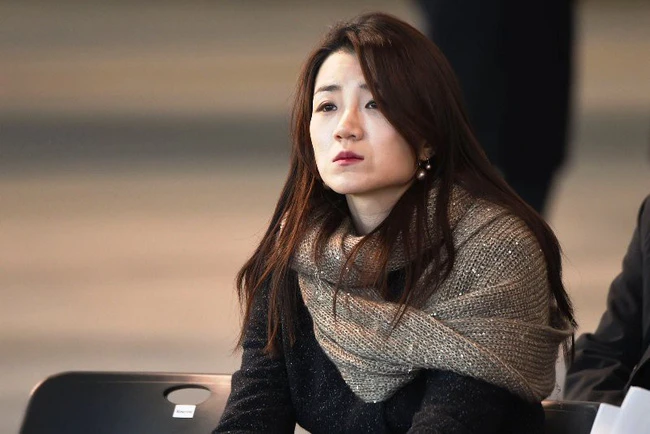 Cô con gái thứ hai Cho Hyun-min đang bị đình chỉ công tác chờ cảnh sát điều tra cũng vì hành xử xấu xí. Ảnh: YONHAP