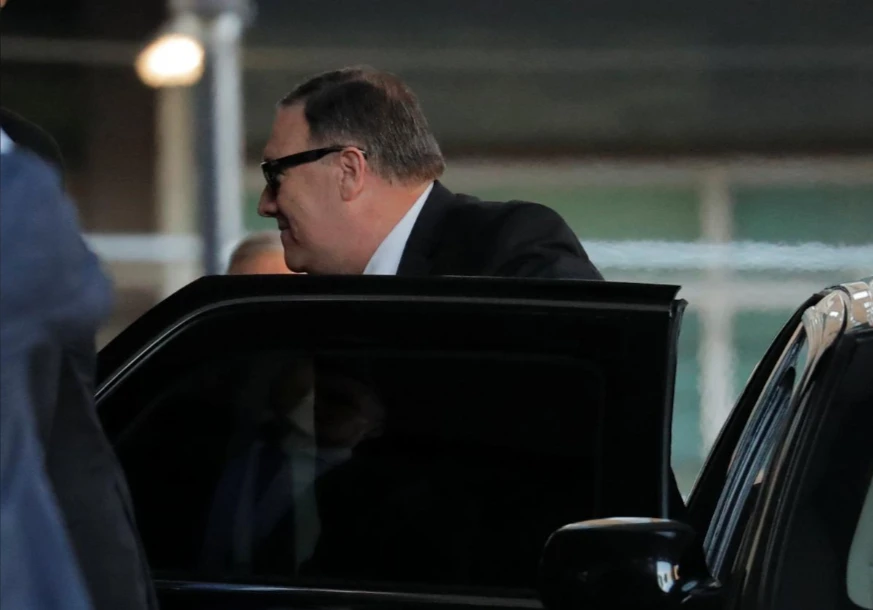 Ngoại trưởng Mỹ Mike Pompeo đến địa điểm gặp Phó Chủ tịch Ủy ban Trung ương đảng Lao động Triều Tiên Kim Yong-chol ở New York ngày 30-5. Ảnh: REUTERS