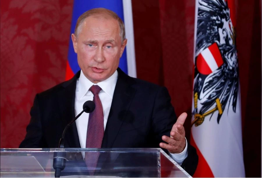 Tổng thống Nga Vladimir Putin trong cuộc họp báo với Thủ tướng Áo Sebastian Kruz tại Vienna (Áo) ngày 5-6. Ảnh: REUTERS