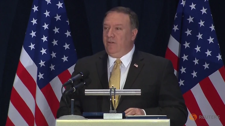 Ngoại trưởng Mỹ Mike Pompeo họp báo về thượng đỉnh Mỹ-Triều ở khách sạn JW Marriott ở Singapore chiều 11-6. Ảnh: REUTERS
