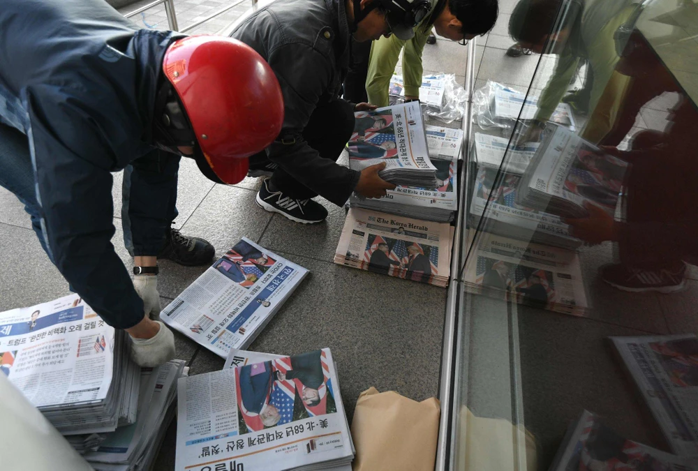 Thượng đỉnh Mỹ-Triều được đưa kín các mặt báo tại Seoul (Hàn Quốc). Ảnh: GETTY IMAGES