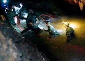 Đội bóng nhí Thái Lan vẫn sống sau 9 ngày mất tích
