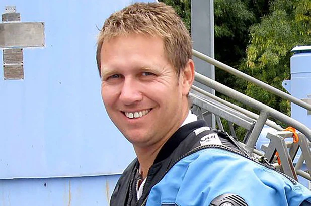 Bác sĩ Úc Richard Harris nhận tin bố mất ngay sau khi ra khỏi hang động Tham Luang. Ảnh: AP