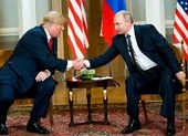 Ông Trump nháy mắt với ông Putin