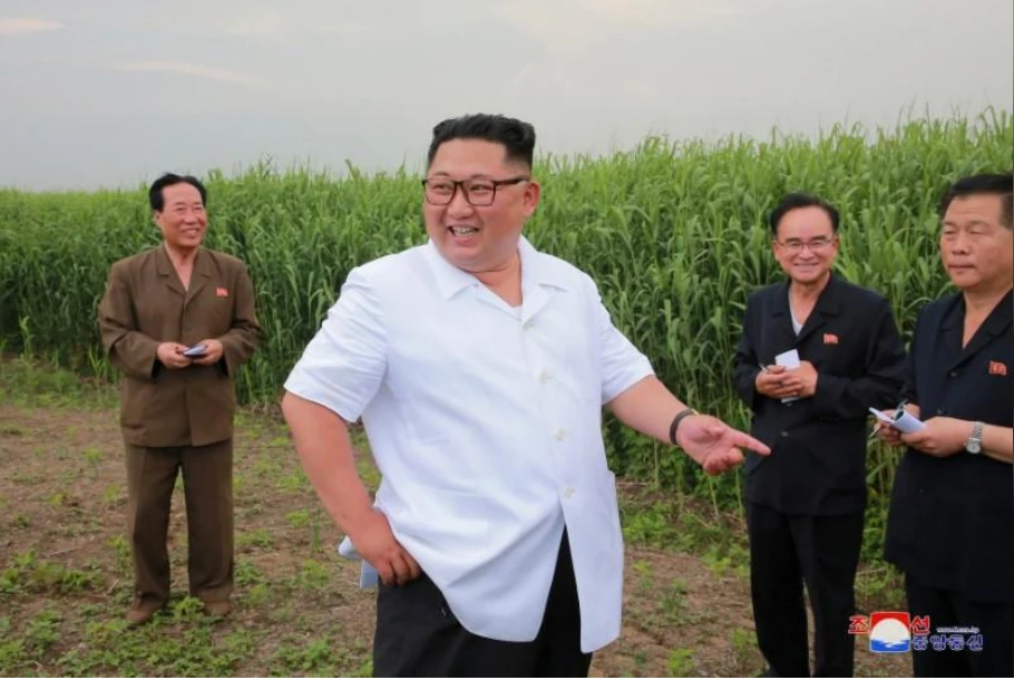 Lãnh đạo Triều Tiên Kim Jong-un thăm huyện Sindo, tỉnh Bắc Pyongan. Ảnh được KCNA công bố ngày 30-6
