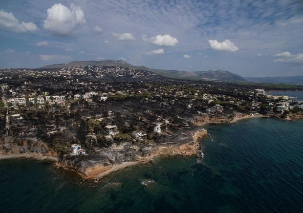Thị trấn Mati ngày 26-7, sau khi lửa cháy rừng tràn qua. Ảnh: GETTY IMAGES
