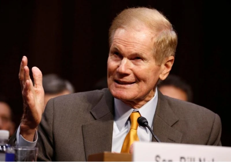 Thượng nghị sĩ Dân chủ Bill Nelson điều trần trước Ủy ban Tư pháp Thượng viện ngày 14-3 về một số đề xuất luật cải thiện an toàn trường học trước nạn xả súng hàng loạt. Ảnh: REUTERS