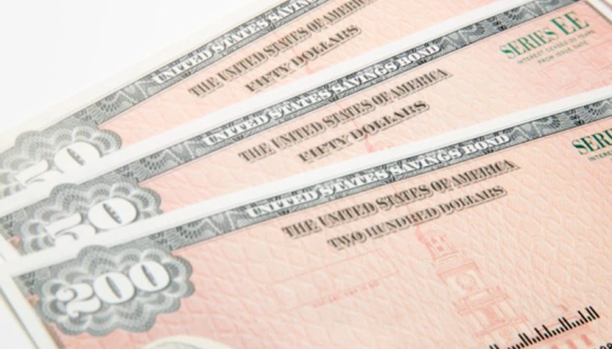 Chỉ trong 2 tháng Nga đã bán tháo 84% số lượng trái phiếu chính phủ Mỹ. Ảnh: POCKET SENSE