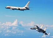 Oanh tạc cơ Trung Quốc luyện tác chiến gần Guam