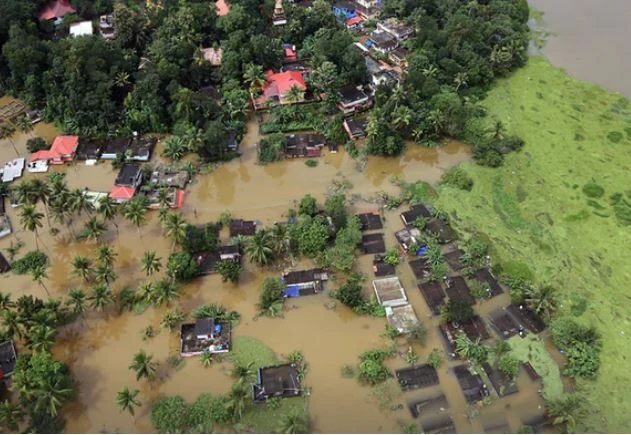 Bang Kerala và Ấn Độ đang hứng chịu trận lụt nặng nhất trong 100 năm qua. Ảnh: GUARDIAN