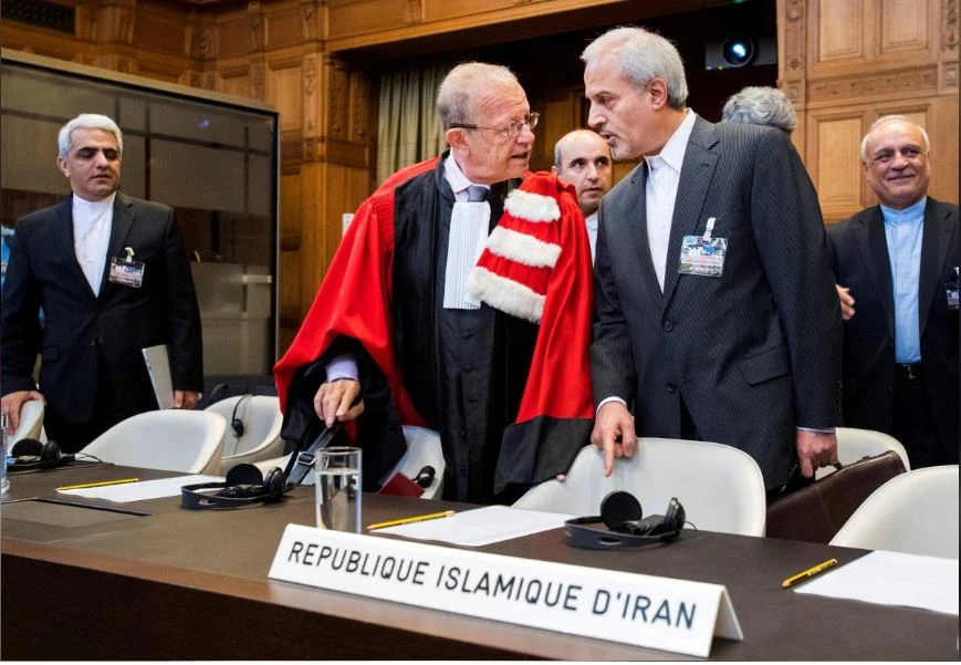 Phía Iran tại phiên tòa Tòa án Công lý Quốc tế ở The Hague (Hà Lan) ngày 27-8. Ảnh: REUTERS