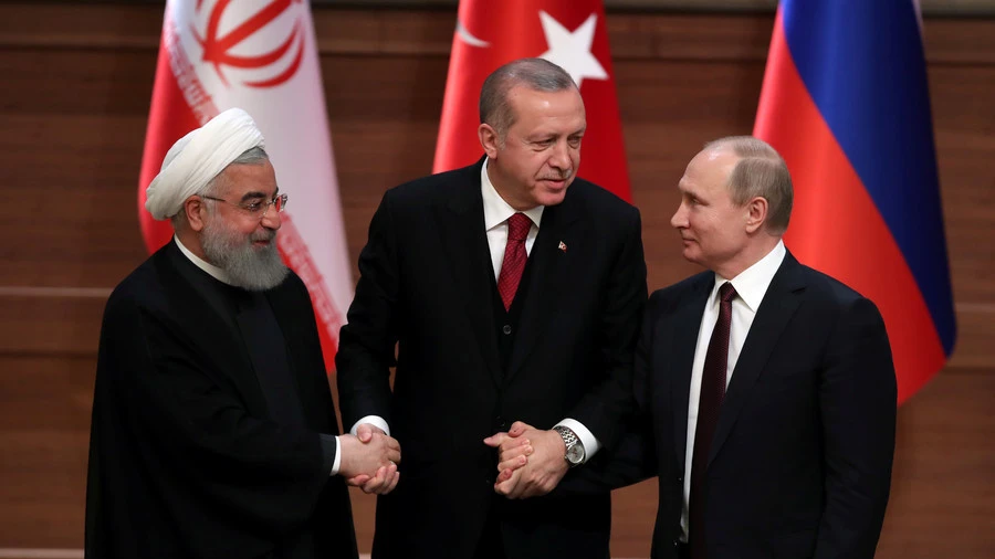 Từ trái sang: Tổng thống Iran Hassan Rouhani, Tổng thống Thổ Nhĩ Kỳ Recep Tayyip Erdogan và Tổng thống Nga Vladimir Putin gặp nhau tại Tehran (Iran) ngày 7-9. Ảnh: REUTERS