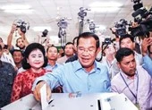 Bầu cử QH Campuchia: Đảng ông Hun Sen nói thắng 70%-80% phiếu 
