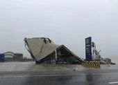 Bão Mangkhut sức gió kinh hoàng 212 km/giờ đổ vào Philippines 