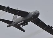 Máy bay B-52 và P-8 Poseidon của Mỹ tuần tra biển Đông 
