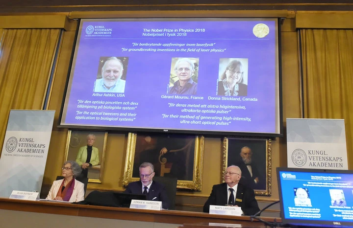 Ba nhà vật lý Mỹ, Pháp, Canada cùng được vinh danh giải thưởng Nobel Vật lý 2018. Ảnh: THE LOCAL