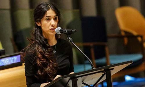 Cô Nadia Murad trong lần phát biểu trước LHQ tháng 3-2017. Ảnh: AFP
