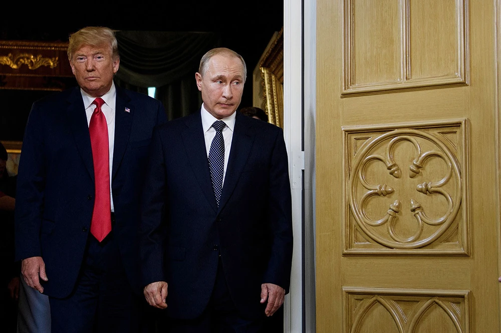 Tổng thống Mỹ Donald Trump (trái) và Tổng thống Nga Vladimir Putin sắp sang Paris dự lễ kỷ niệm ngày chấm dứt chiến tranh thế giới thứ nhất. Ảnh: AFP