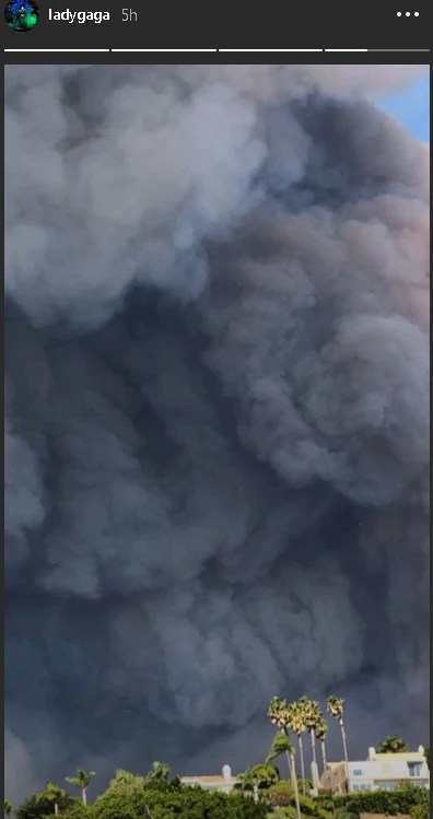 Hình ảnh cháy rừng trên trang INSTAGRAM của nữ ca sĩ Lady Gaga.
